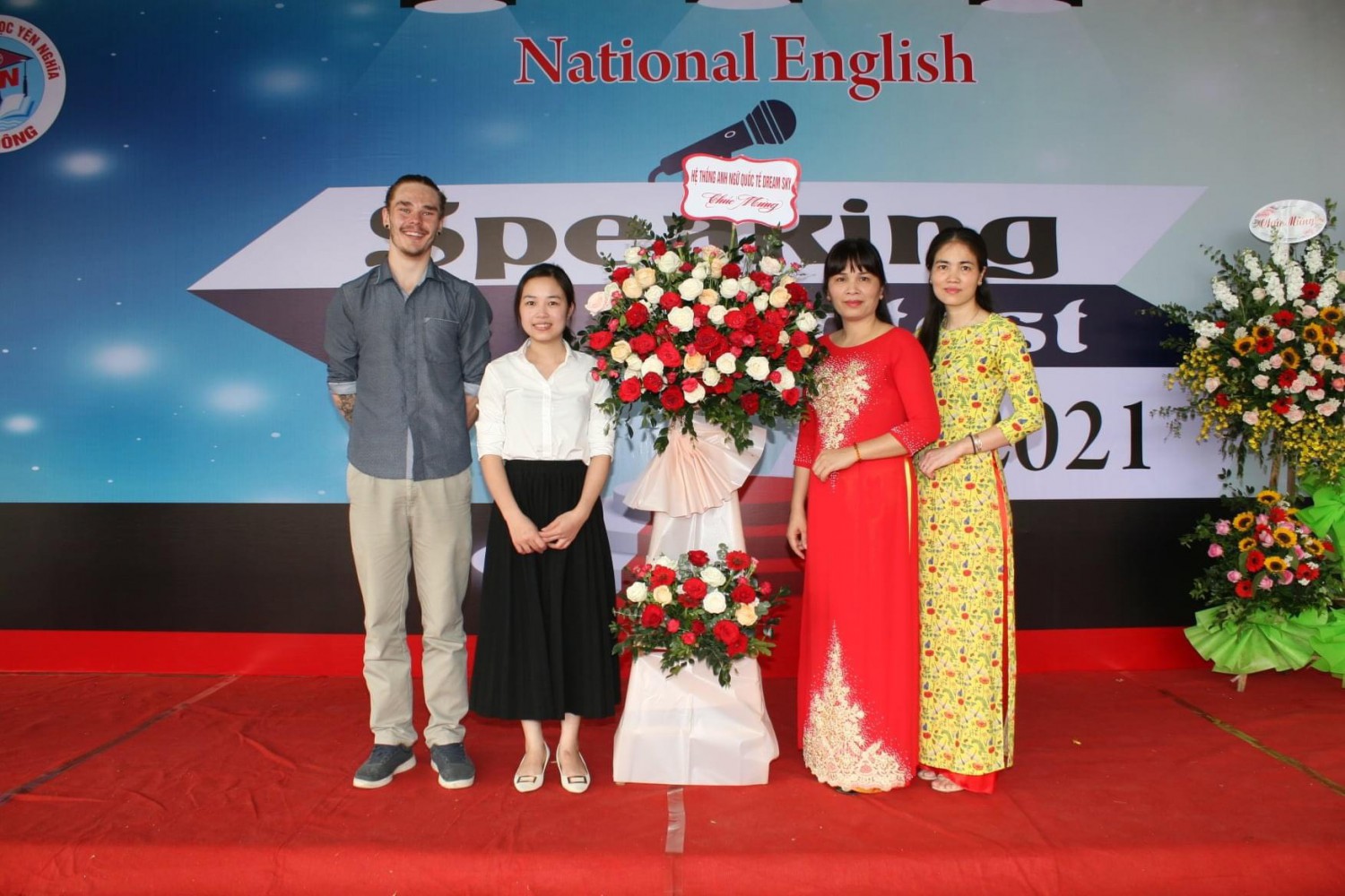Trường Tiểu học Yên Nghĩa phối hợp với Trung tâm tiếng anh Dream Sky đã tổ chức “Speaking English Contest - Hùng biện Tiếng Anh ” cho học sinh toàn trường